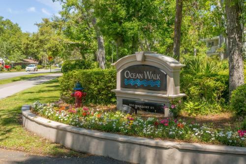 Updated Ocean Walk Condo