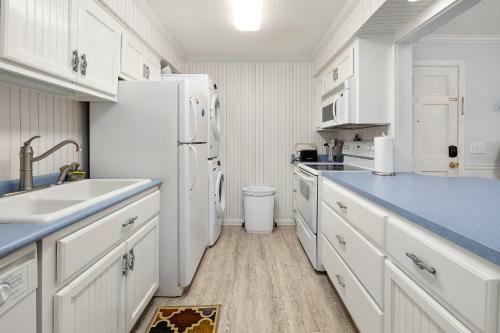 Updated Ocean Walk Condo