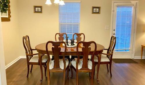 Apartamento Spacious & Comfy Home In Ultra-convenient Location