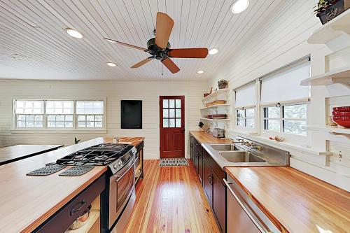 Longboard House