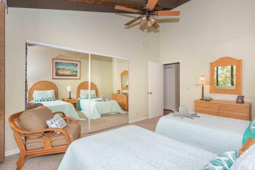 Surf & Racquet Club #6-303