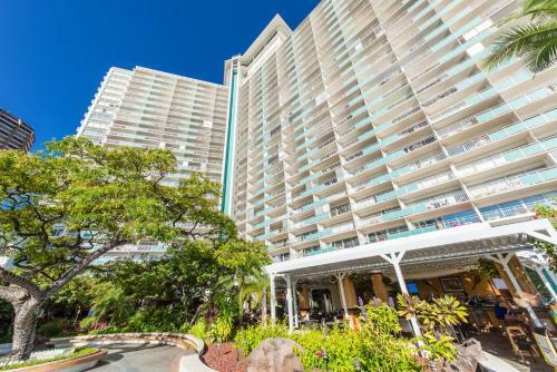 Apartamento @ Marbella Lane Executive Suite, Steps To Beach