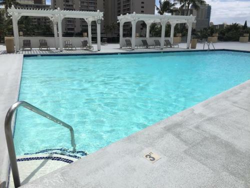 Apartamento 2 Bedroom Penthouse W/ocean Views