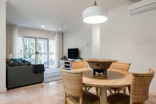 Villa Paradise Resort At Kewarra Beach.