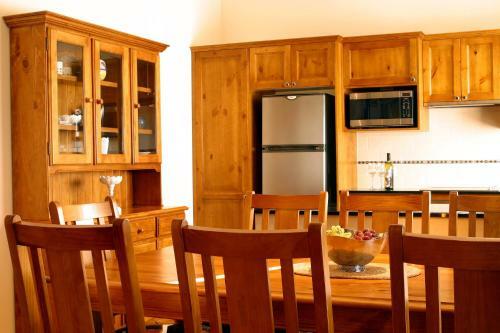Cottages On Lovedale - Cottage No. 1 (2 Bedroom)