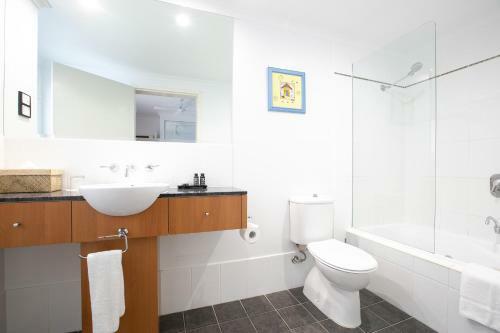 Belle Escapes - Absolute Beachfront 2 Bedroom Apartment Alamanda Resort "28"