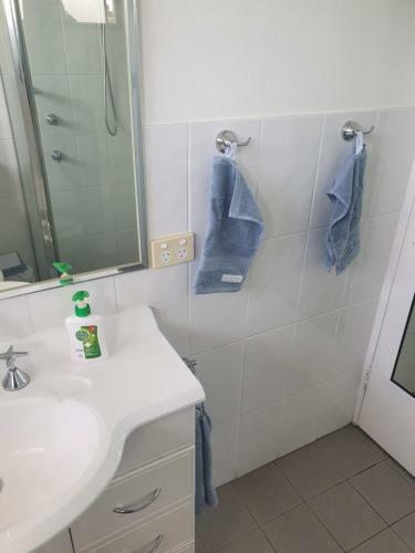 Bay Village - Shoal Bay Apartments
