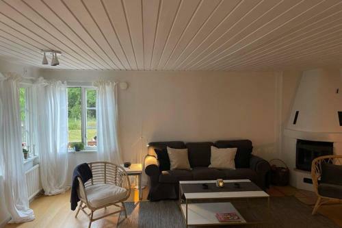 Nature Cottage - 10 Minutes Walk To Beach