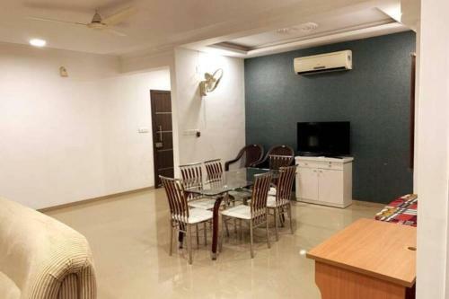 Apartamento Centrally Located Fully Furnished 3 Bdr/3 Bth Apt
