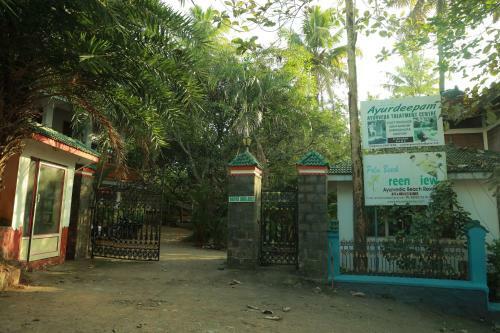Bed & Breakfast Palm Beach Ayurvedic Resort