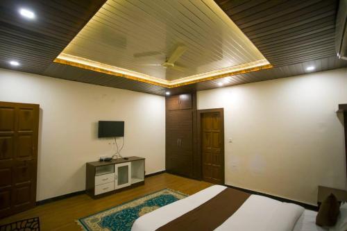 Hotel Badi Garh Palace Resort & Spa