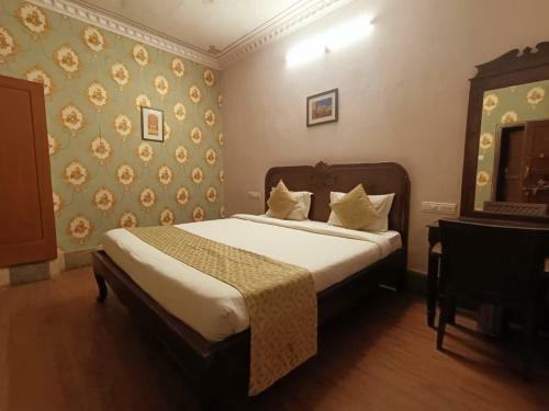 Hotel The Ishani Vilas