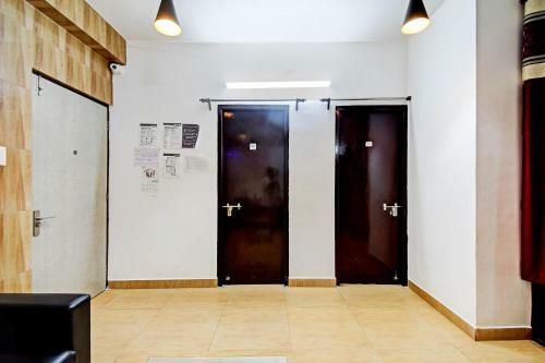 Hostal Oyo 80645 Rose Inn