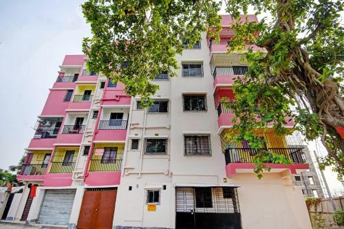 Hostal Oyo 80645 Rose Inn