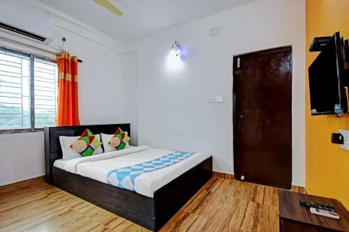 Hostal Oyo 80645 Rose Inn