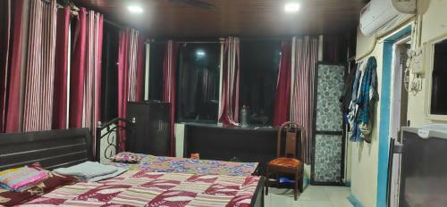Paras House