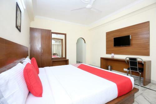 Capital O 12767 Hotel Grand Chinar