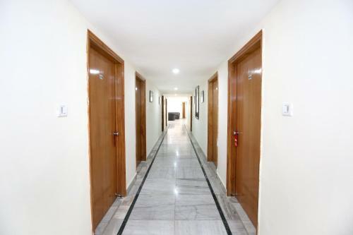 Capital O 12767 Hotel Grand Chinar
