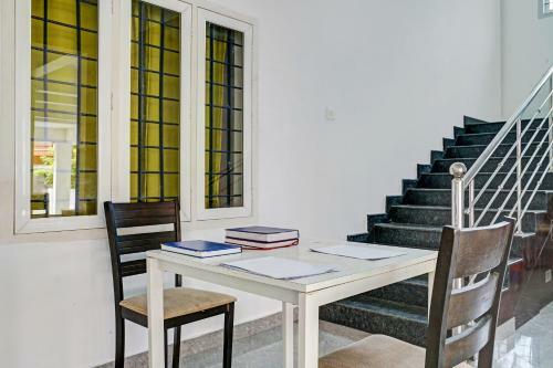 Hotel Capital O 85602 Ecstasy Appartment