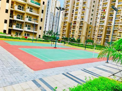 Apartamento The Influential Square Near India Expo Mart