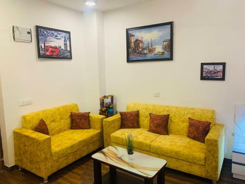 Apartamento The Influential Square Near India Expo Mart