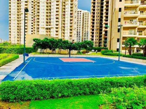 Apartamento The Influential Square Near India Expo Mart