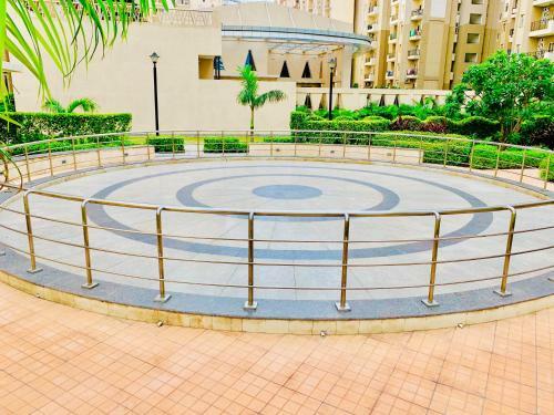 Apartamento The Influential Square Near India Expo Mart