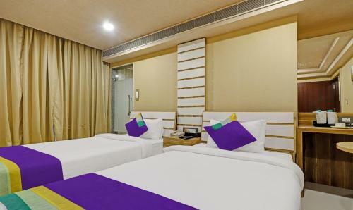 Treebo Tryst Hotel Apollo Grand