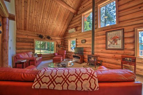 Large Cabin With Fire Pit And Grill On 34 Acres!