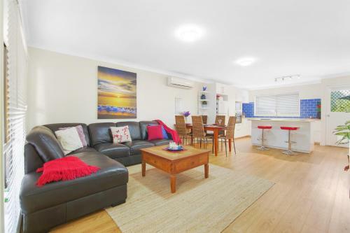 Villa **fernshine** Gorgeous, Great Value, 7 Mins Beach