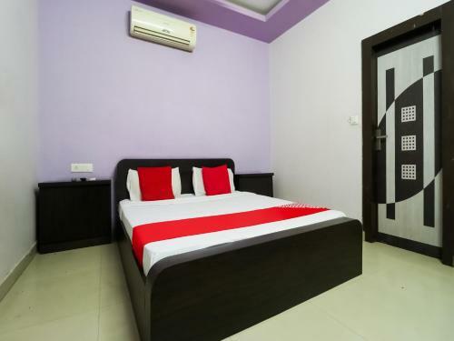 Oyo 81586 Hotel 9th Iris