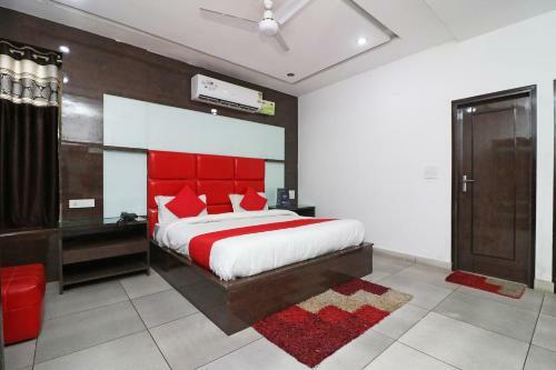 Oyo 22977 Hotel Alpine