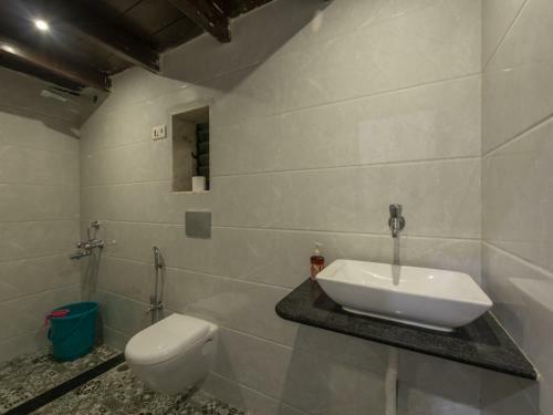Villa Saffronstays Salt Rim On The Beach