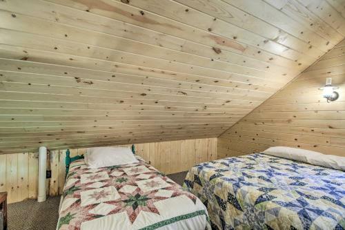 Waters Edge Retreat With Deck On Patoka Lake!