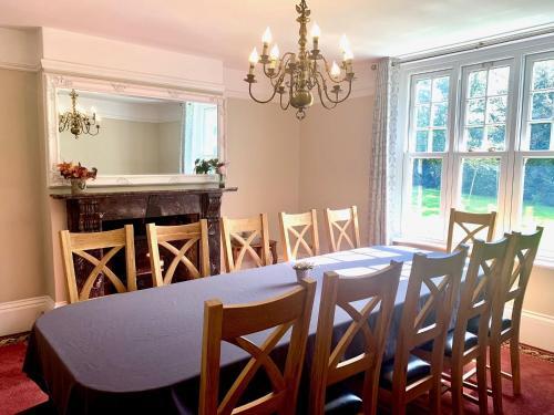 Stunning 6 Bedroom Farmhouse In Hellingly