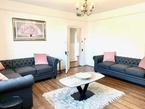 Stunning 6 Bedroom Farmhouse In Hellingly