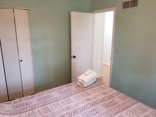 Villa Complete Bnb Presents Beautiful 2br 1b Duplex Mks2005