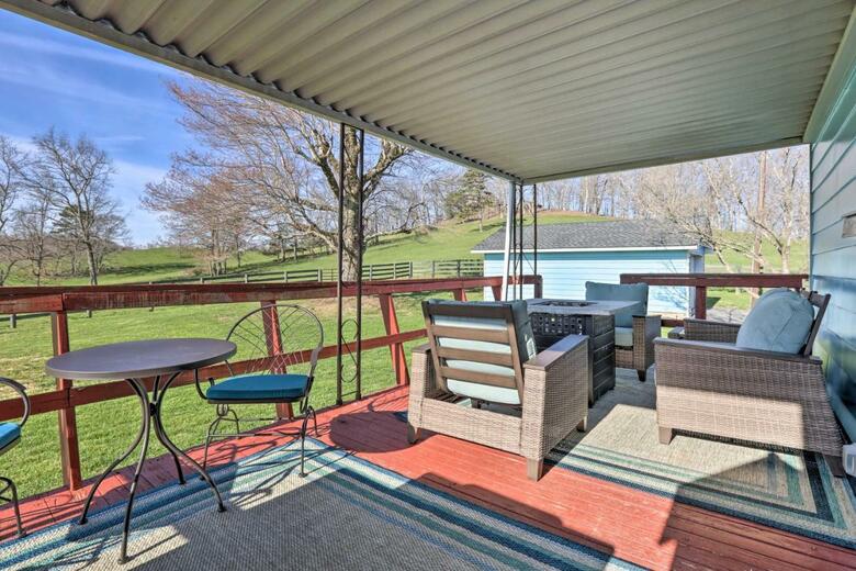 Charming East Bernstadt Home On 5 5-acre Farm
