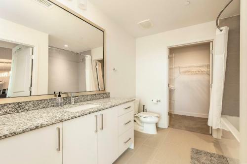 Apartamento Two Luxurious Highrises On The Same Floor By Cozysuites