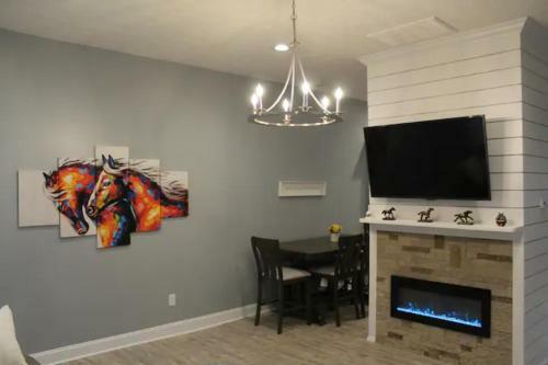 Charming Home Located In Germantown- Close To Everything