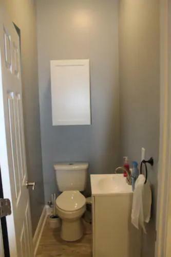 Charming Home Located In Germantown- Close To Everything