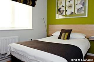 Burleigh Court Hotel And Leisure