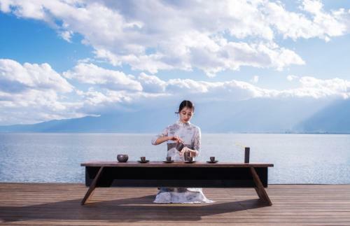 Yakamoz Erhai Hotel
