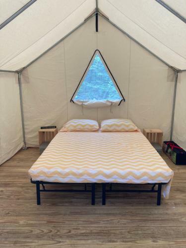 Tentrr Signature Site - Two Eagles Campsite