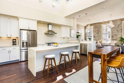 Apartamento Le Bon Temps - Luxury New Orleans Apts
