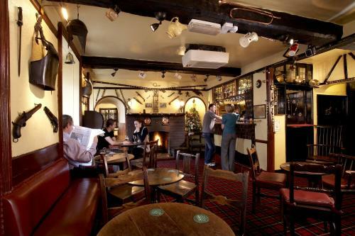 Posada Ye Olde Bulls Head Inn & Townhouse