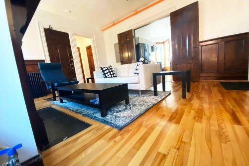 Apartamento Stunning - Modern 2 Bedroom Victorian Mansion Pad