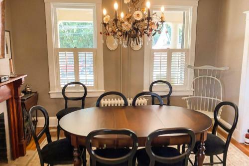 Deep In The Heart Of Crabtown