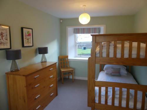 Charming Cottage In North Berwick With Sea Views