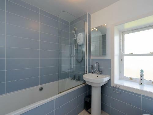 Charming Cottage In North Berwick With Sea Views